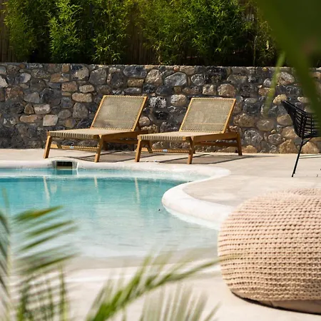 别墅 At Almiros *