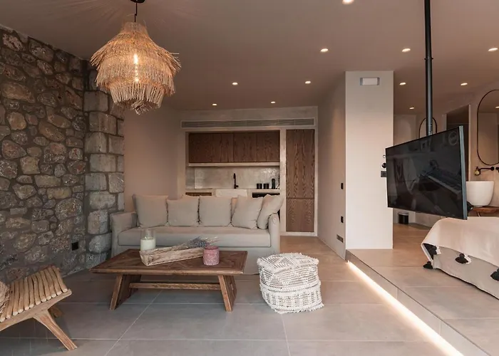 At Almiros Kalamáta